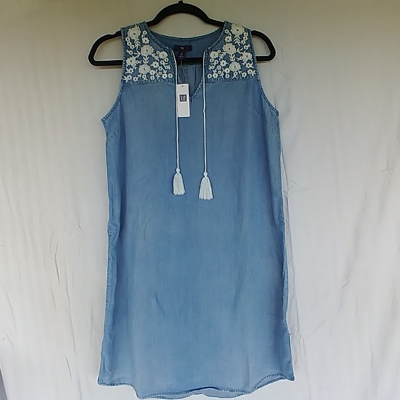 GAP Dresses & Skirts - NWT GAP  S light weight sleeveless summer dress